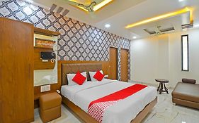 Hotel O Akriti